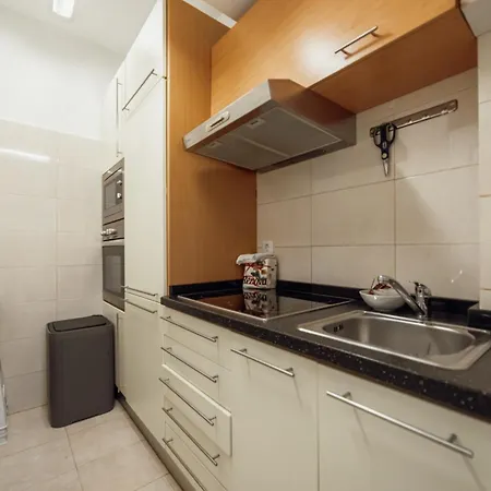 Downtown Aquarelle By Vacationy ポルト