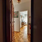 Apartment Downtown Aquarelle By Vacationy